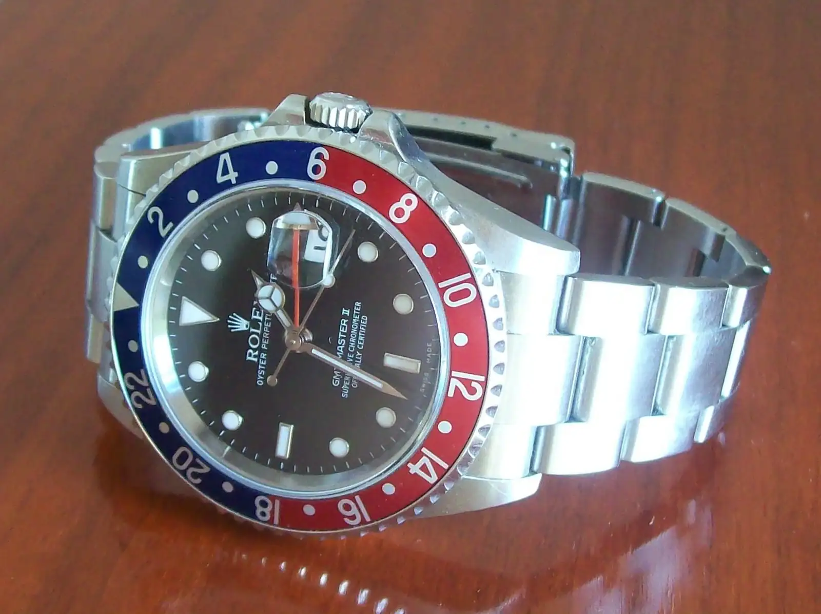rolexgmt1.webp