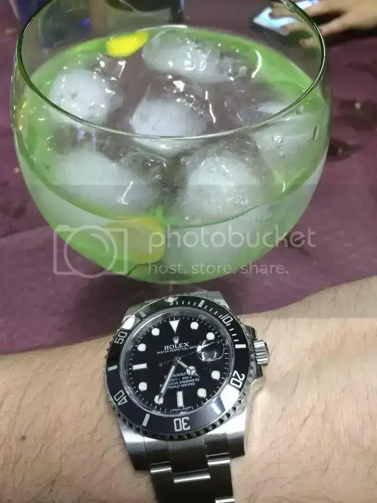 rolexsub2_zpsd7b05d48.webp