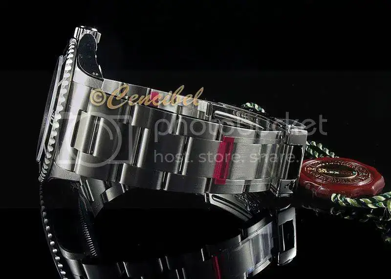 RolexSubmariner14060Mfoto2.webp