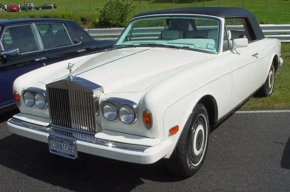 Rolls-Royce-Corniche-Convertible-white-fa-lr.webp