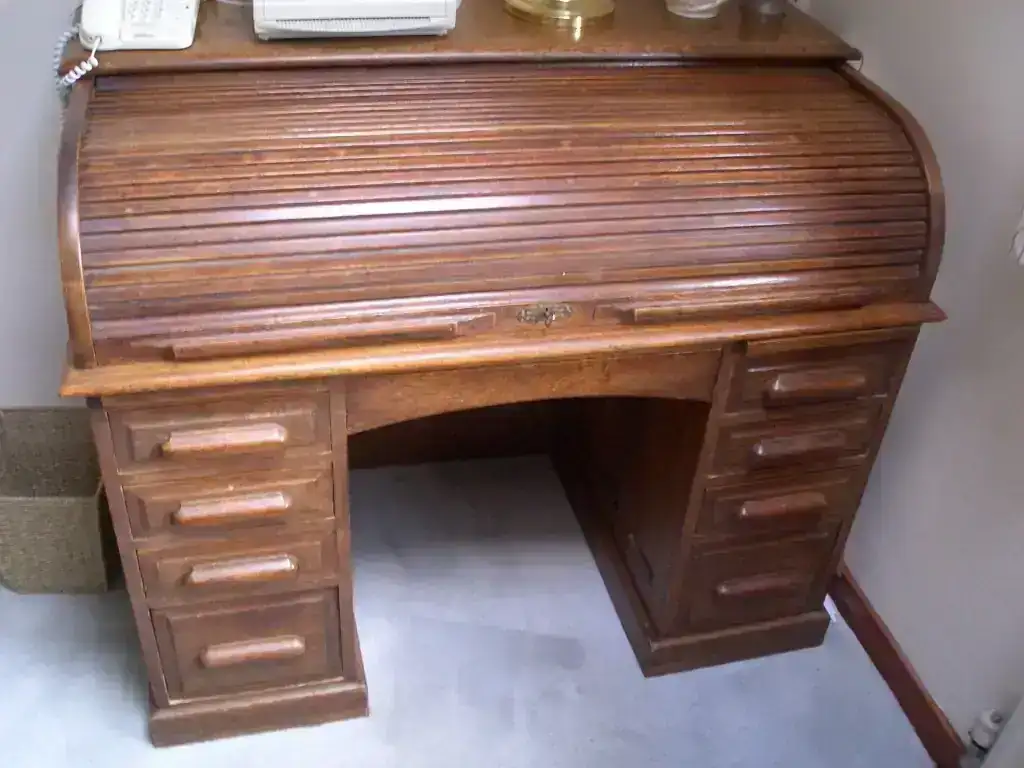 Rolltop_desk.webp