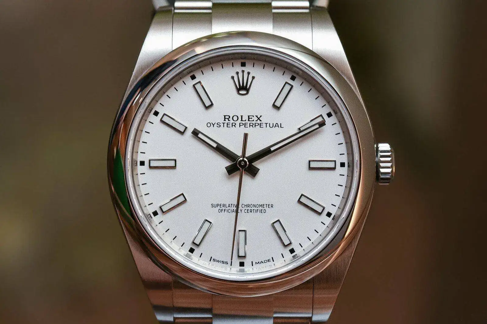 rpetual-39-ref-114300-White-Dial-Baselworld-2018-3.webp