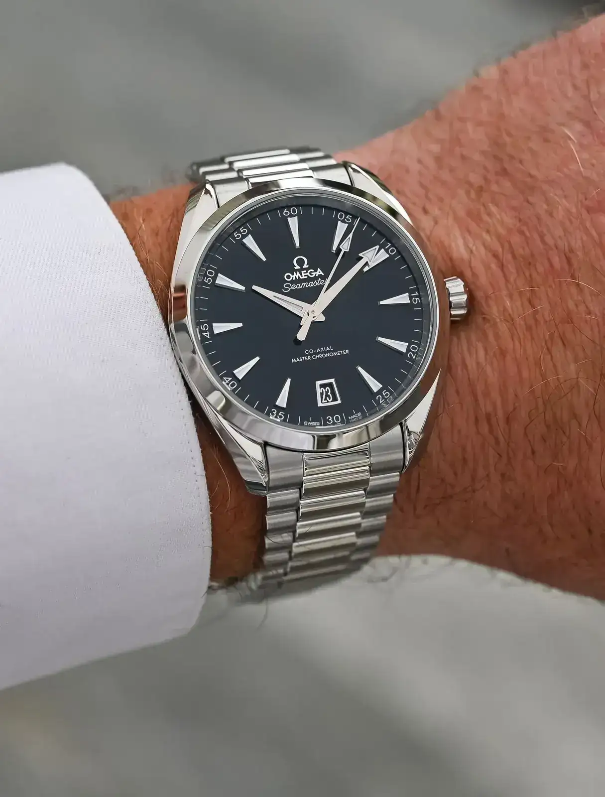 rra-Black-Dial-Glossy-2024-41mm-38mm-34mm-review-2.webp
