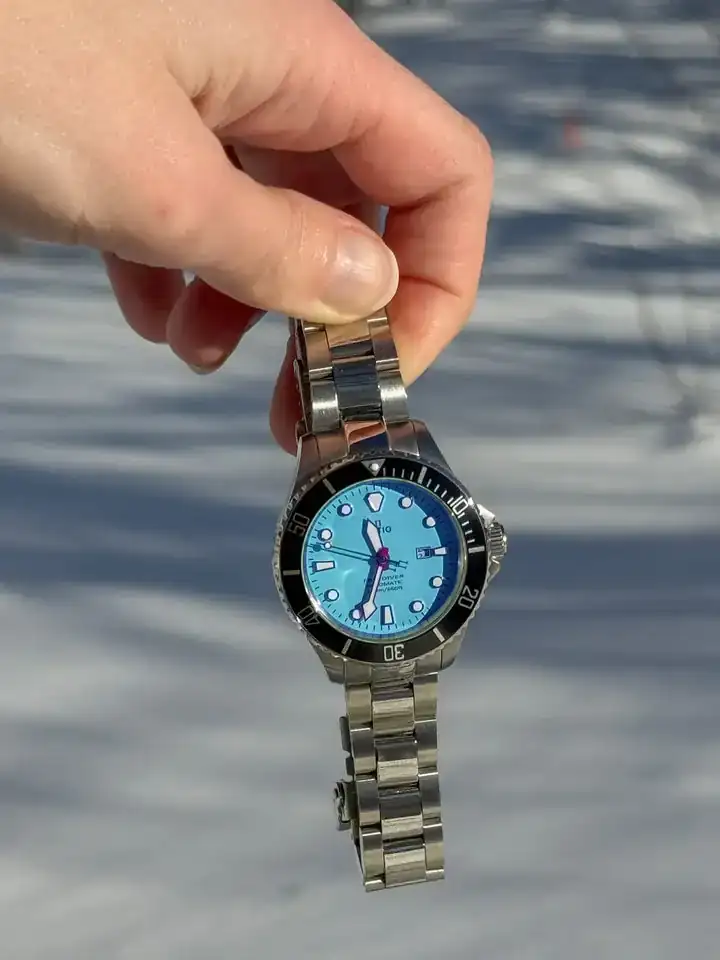 RTFL837_Ice_Blue_Dial_9.webp