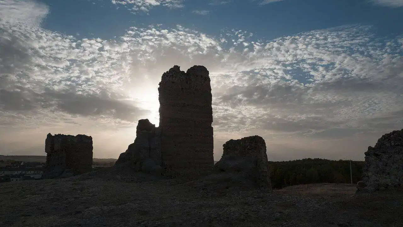 Ruinas Silueta.jpg