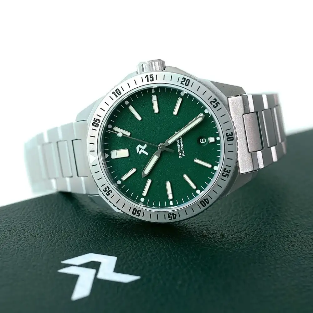rze_endeavour_green_08.webp