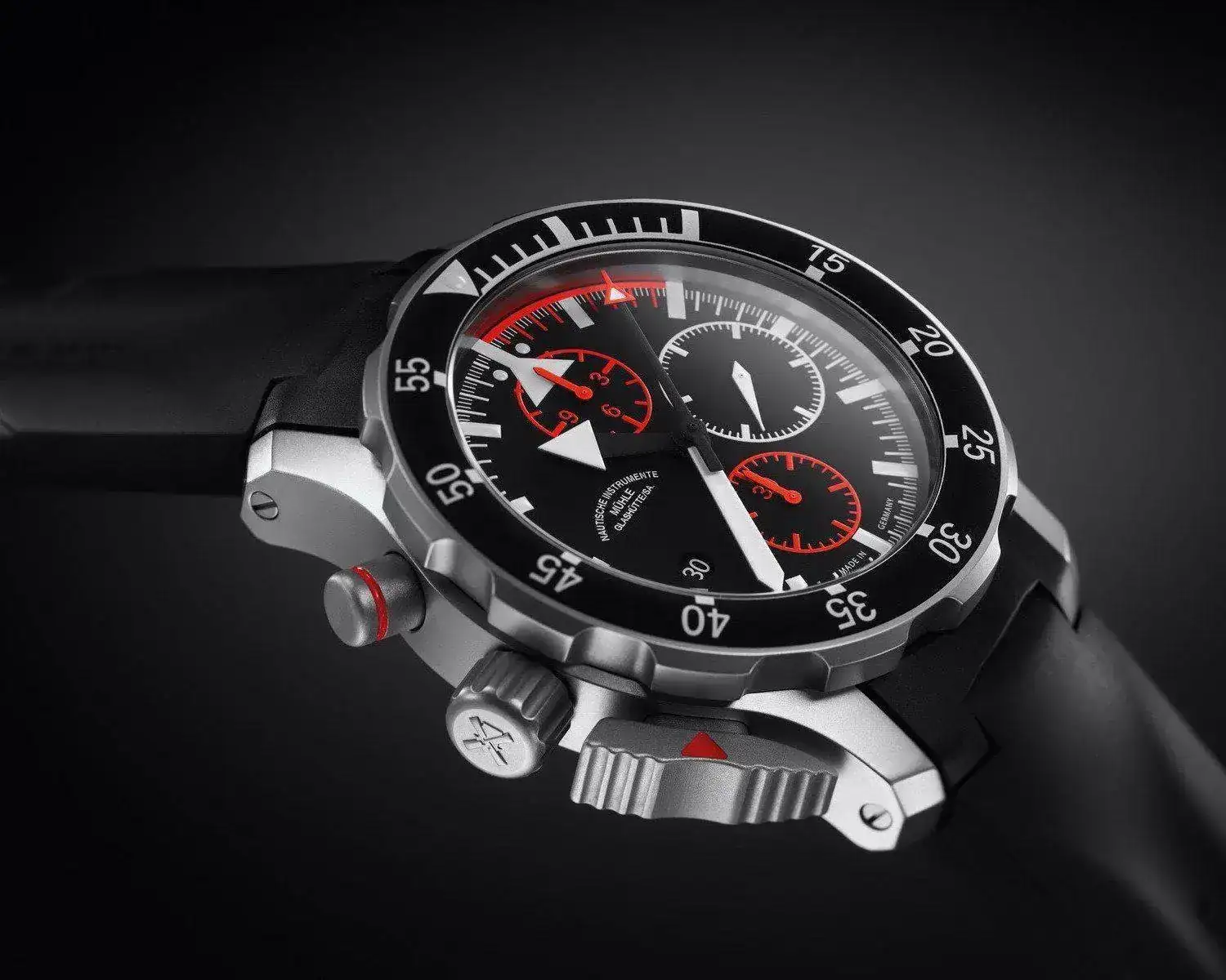 S.A.R.+Flieger-Chronograph+01.webp