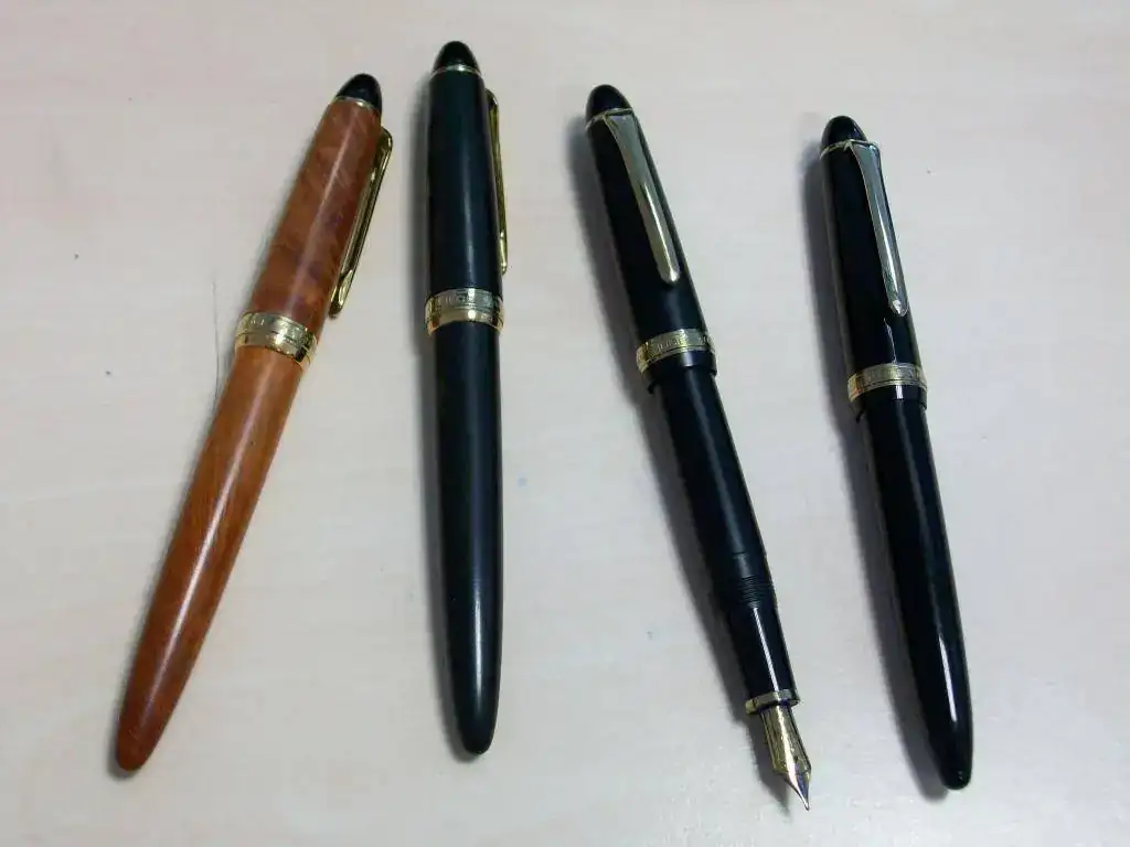 sailor100_1080.webp