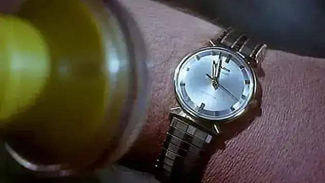Saint-Moore-Bulova1.webp