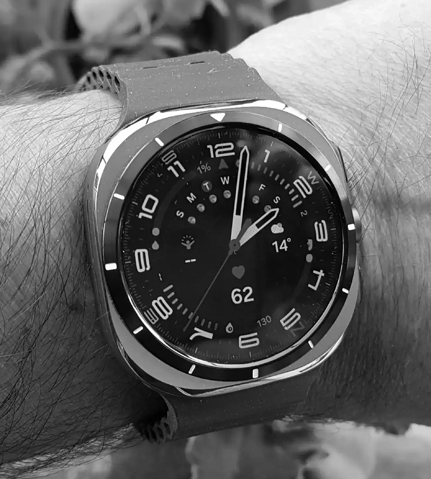 Samsung Galaxy Watch Ultra 47mm LTE (ByN).webp