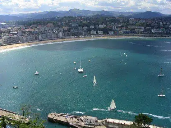 San_Sebastian_La_Concha.webp