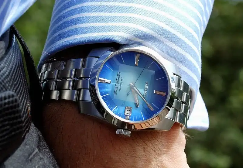 sarb001-wrist-jpg.webp