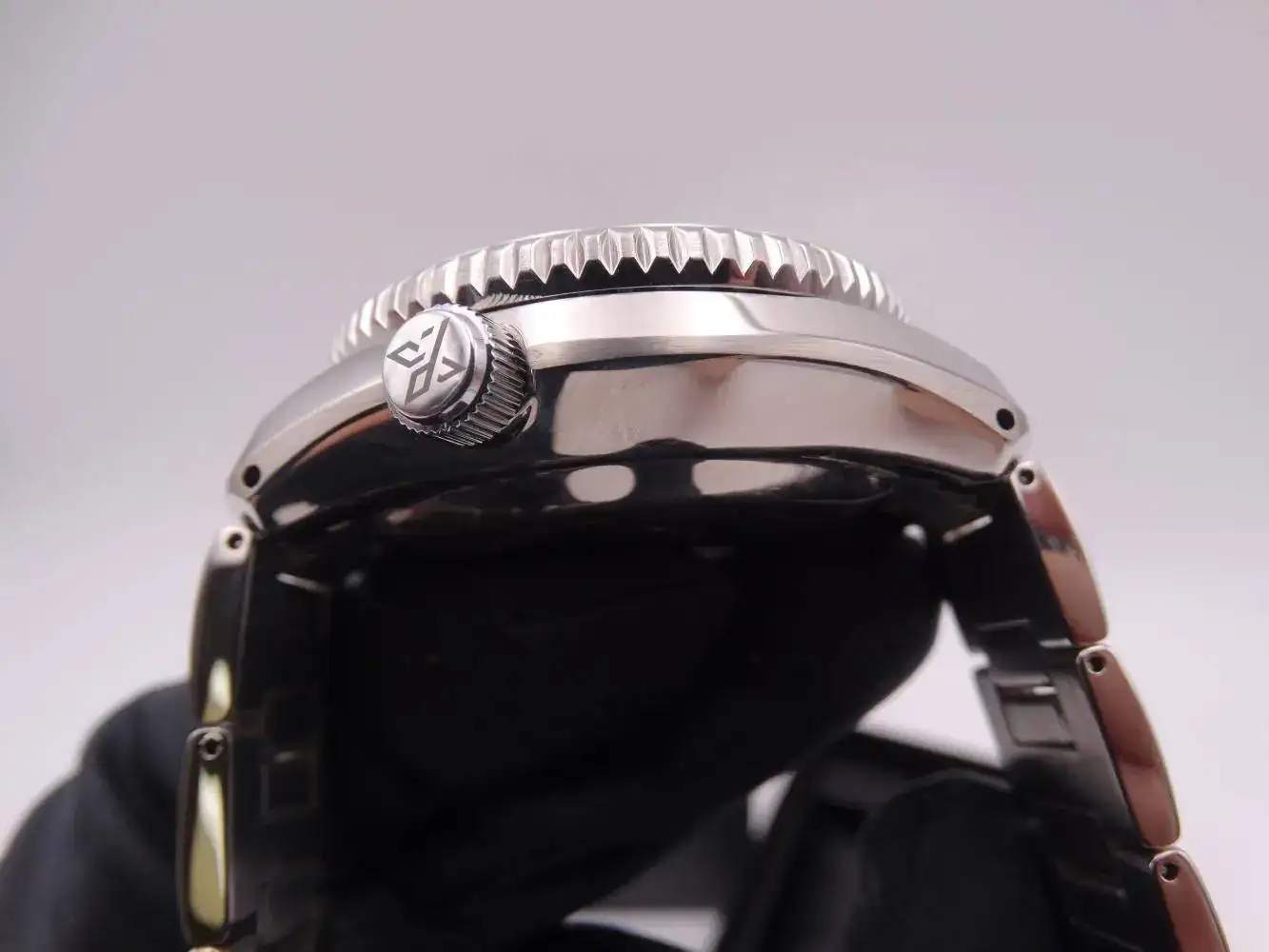 sbdx017 seiko marinemaster prospex 4977.jpg