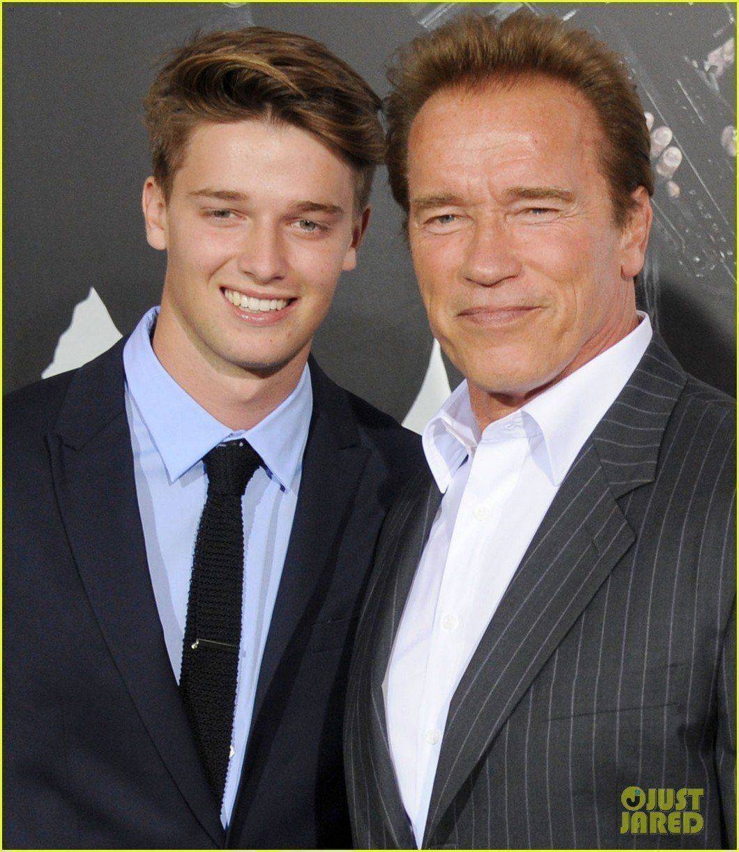 -schwarzenegger-expendables-2-premiere-with-dad-04.jpg