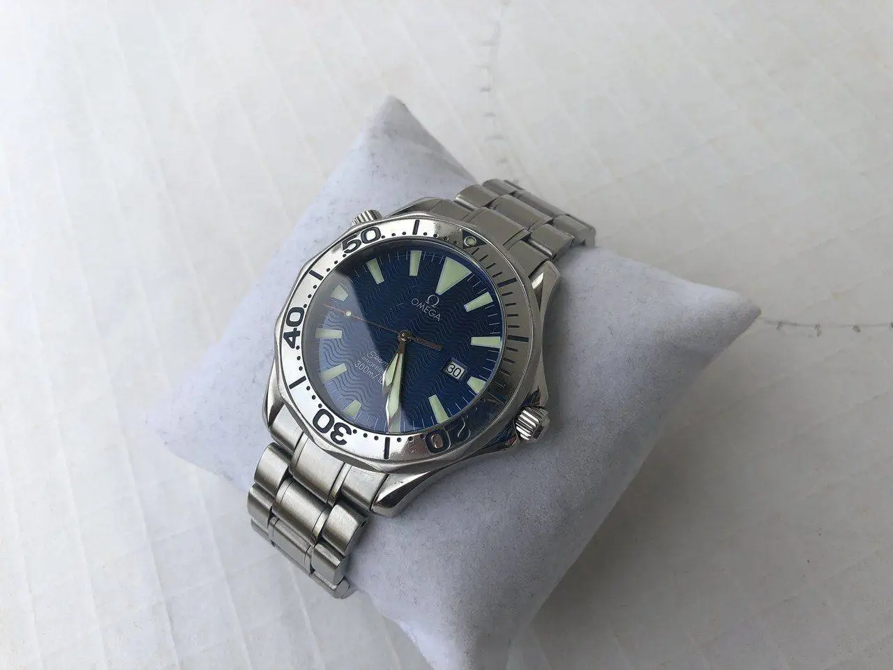 seamaster-professional-2265-80-00-electric-blue-08.webp