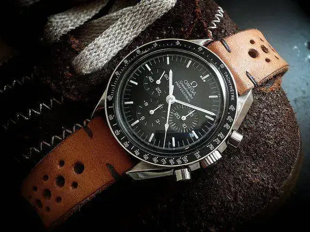 -see-pics-speedmaster-pros-brown-straps-heuerville.webp