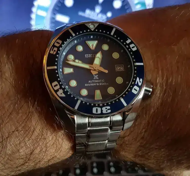 Seiko%20Prospex%20SBDC033%20'Sumo'%20Cal.%206R15%20Auto%20200M%20(1).webp