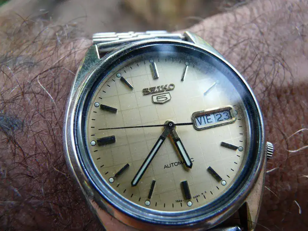 SEIKO 5 7009-3040 DICIEMBRE 72.webp