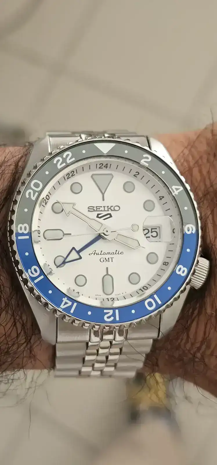 Seiko 5 GMT.webp
