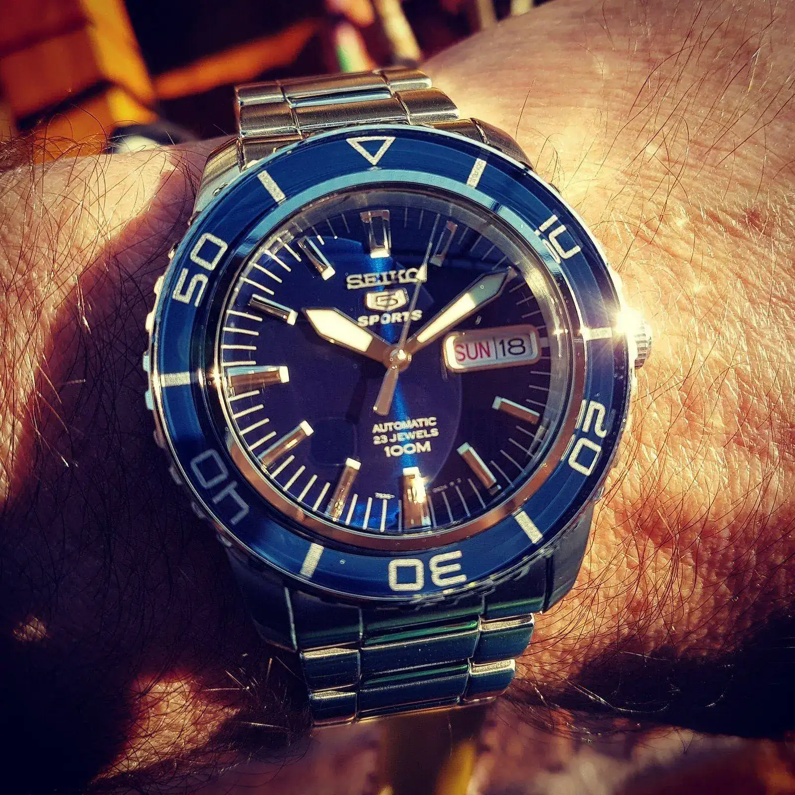 Seiko 5 SNZH53 Cal. 7S36 100M (1).webp