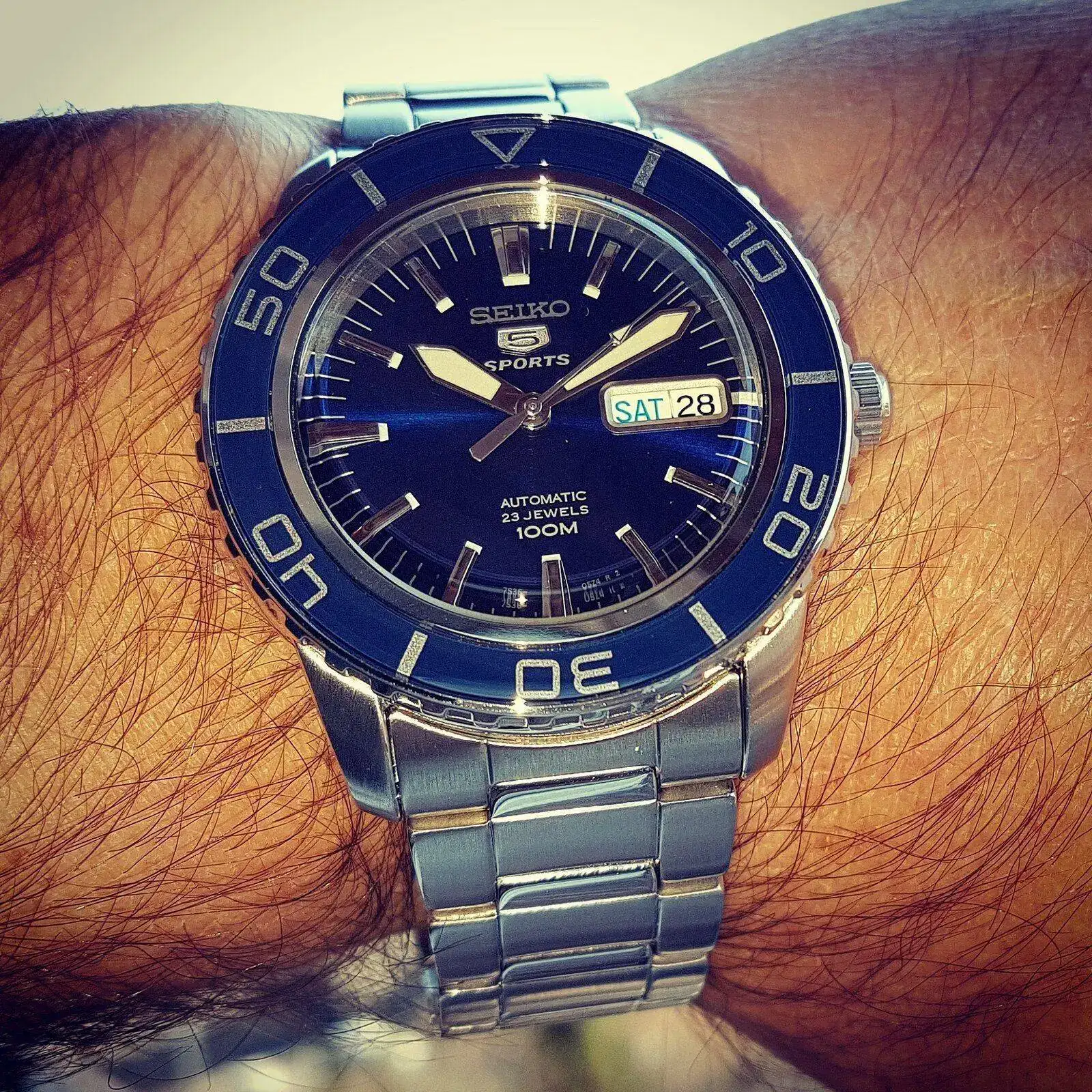 Seiko 5 SNZH53 Cal. 7S36 100M (2).webp