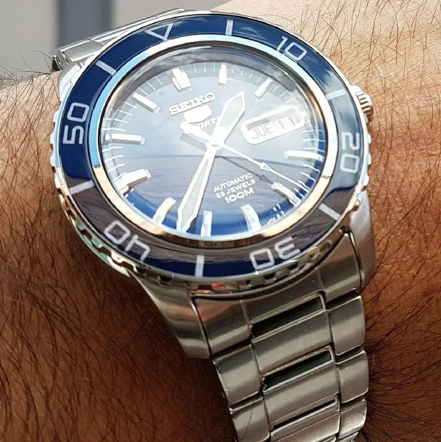 Seiko 5 SNZH53 Cal. 7S36 100M (3).webp