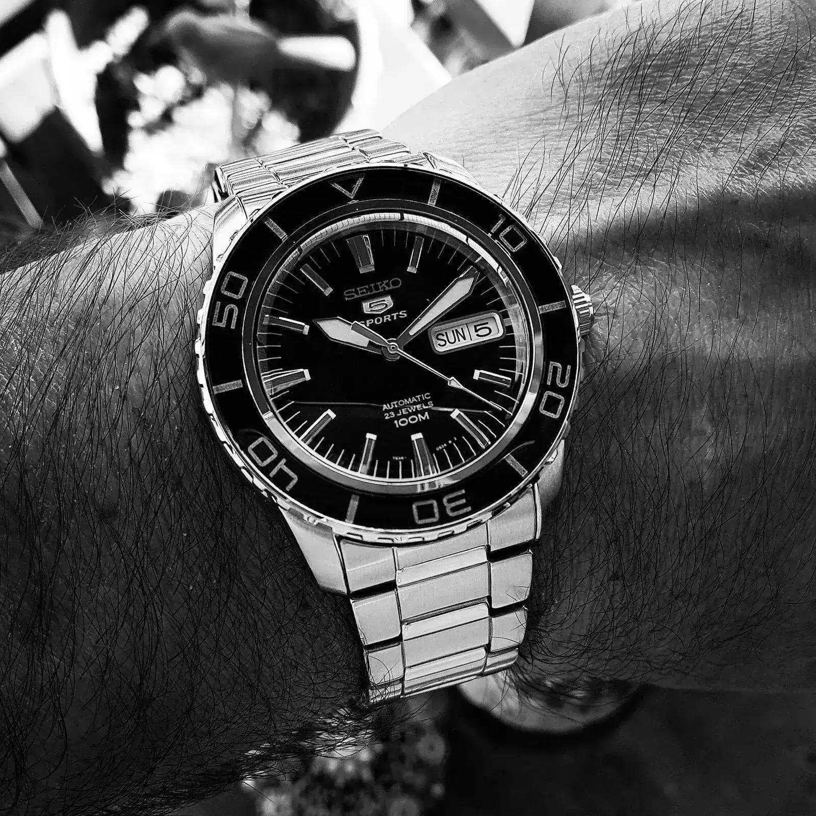 Seiko 5 SNZH53 Cal. 7S36 100M (B&W).webp