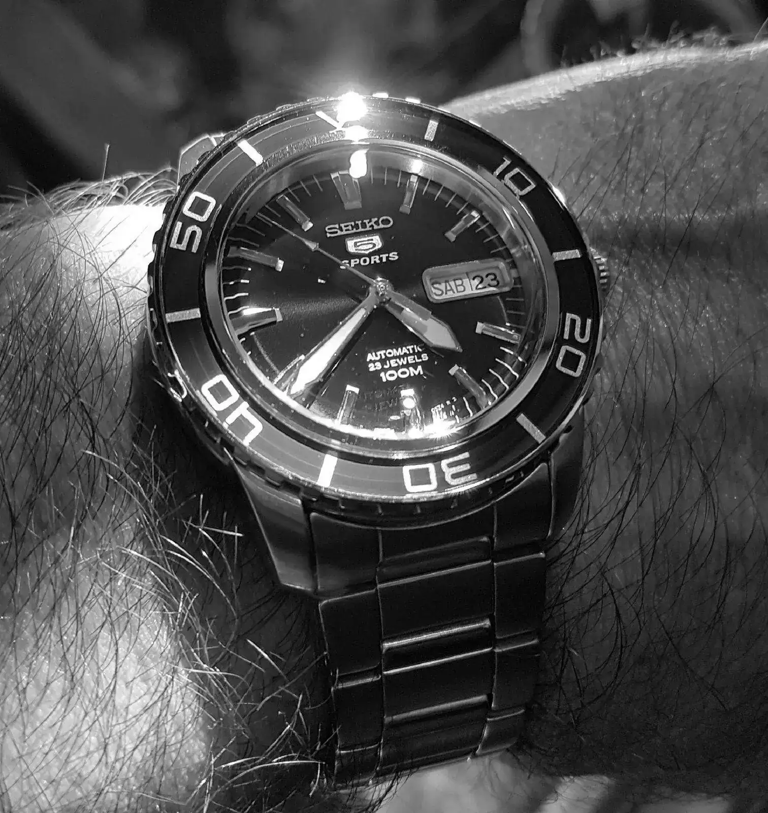Seiko 5 SNZH53 Cal. 7S36 100M (B&W).webp