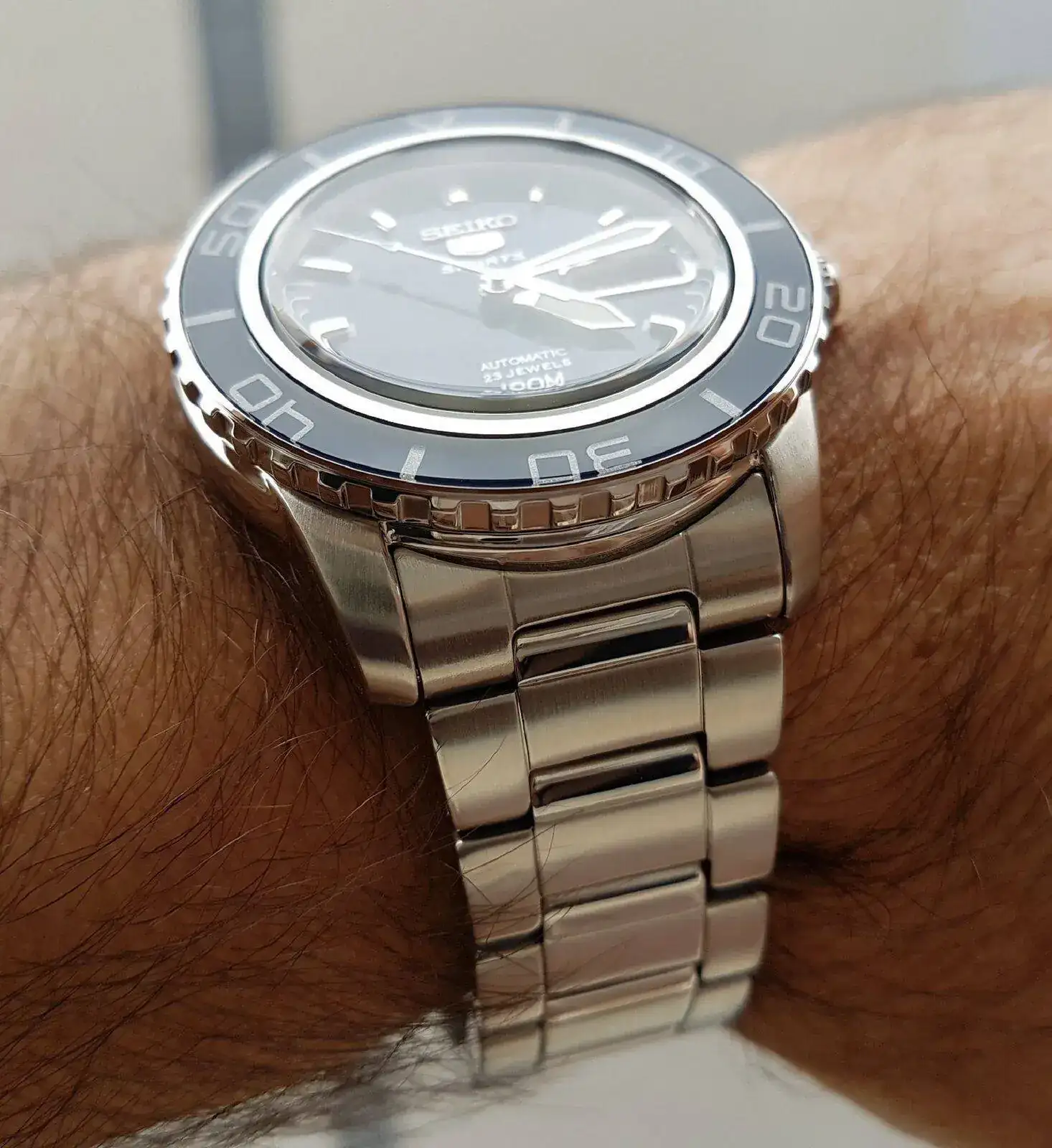 Seiko 5 SNZH53 Cal. 7S36 100M.webp