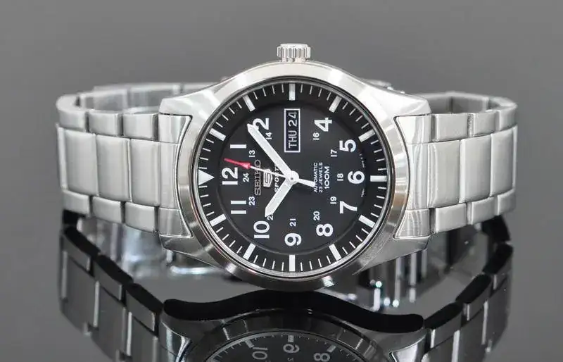 seiko 5 sports military.webp