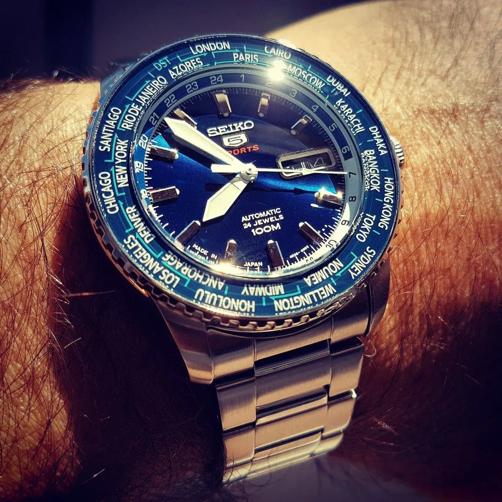 Seiko 5 Sports SRP125 World Time Cal. 4R36 Auto 100M (1).jpg