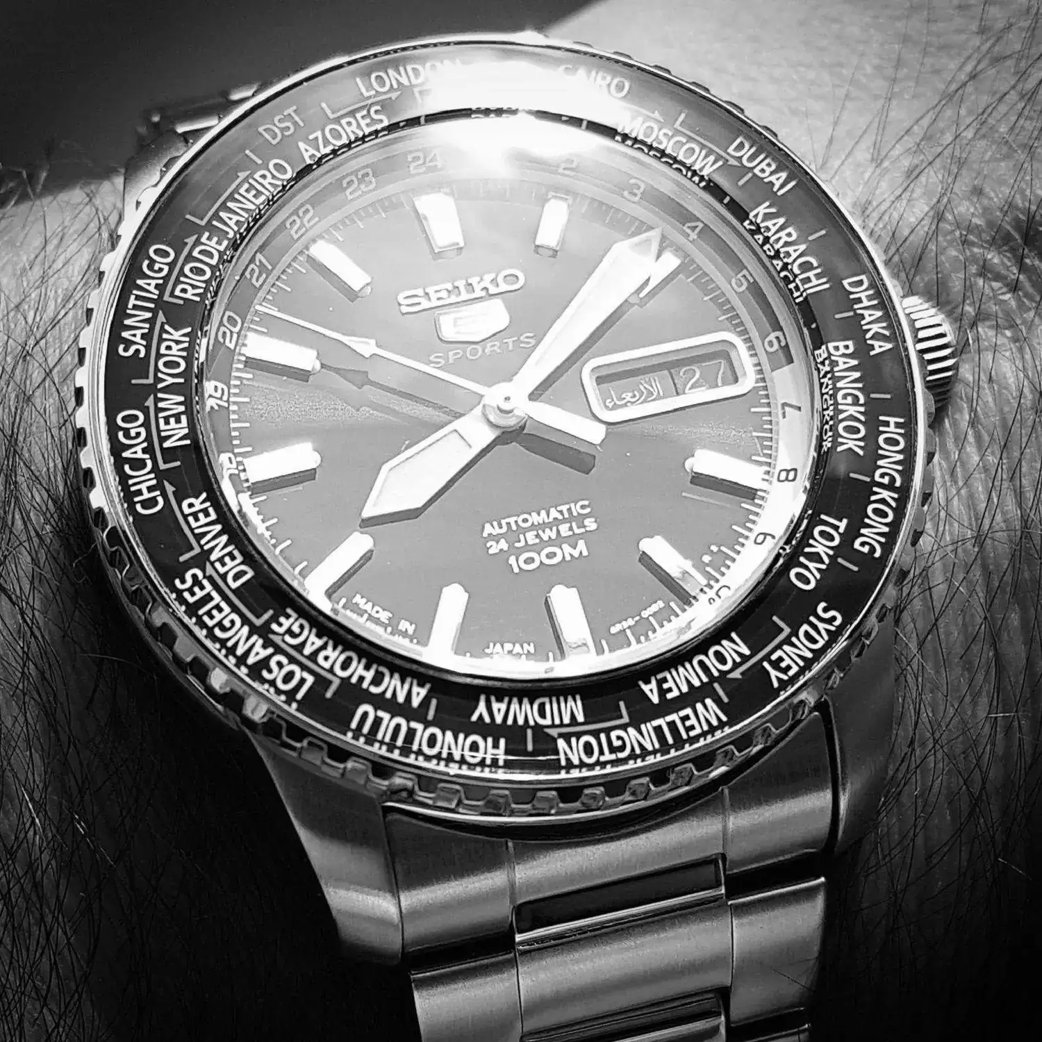 Seiko 5 Sports SRP125 World Time Cal. 4R36 Auto 100M (B&W) (1).webp