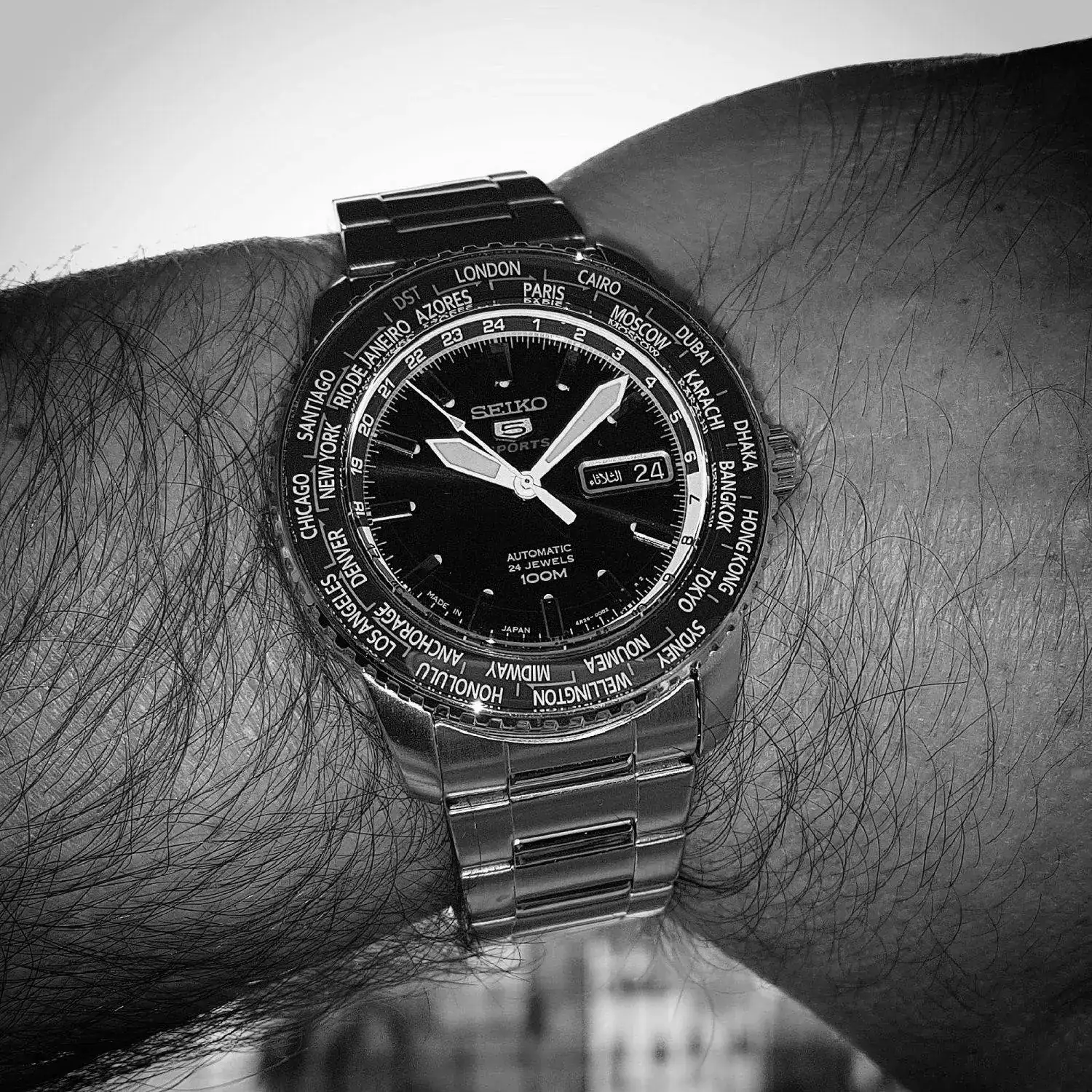 Seiko 5 Sports SRP125 World Time Cal. 4R36 Auto 100M (B&W)(1).webp
