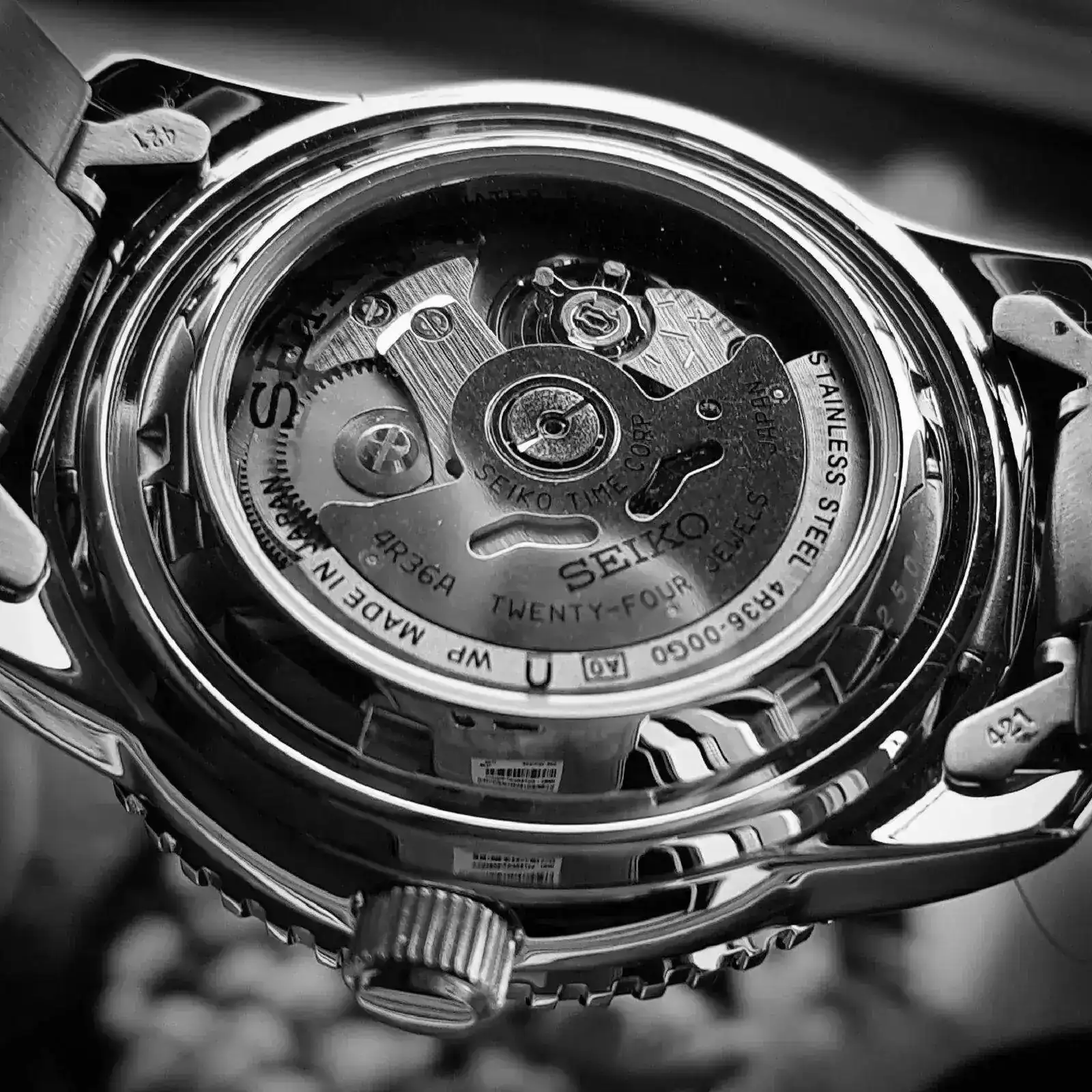 Seiko 5 Sports SRP125 World Time Cal. 4R36 Auto 100M (B&W) (2).webp