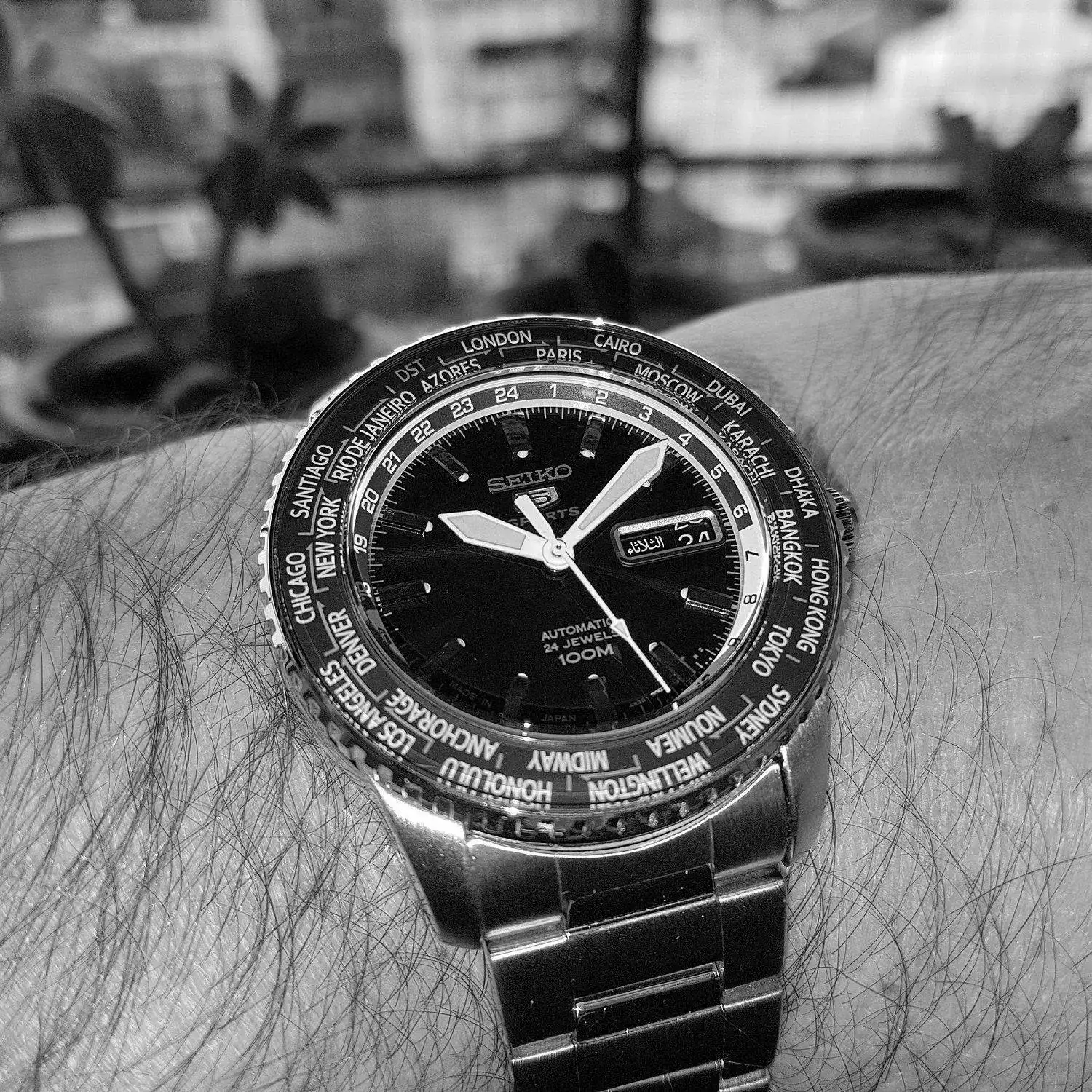 Seiko 5 Sports SRP125 World Time Cal. 4R36 Auto 100M (B&W).webp