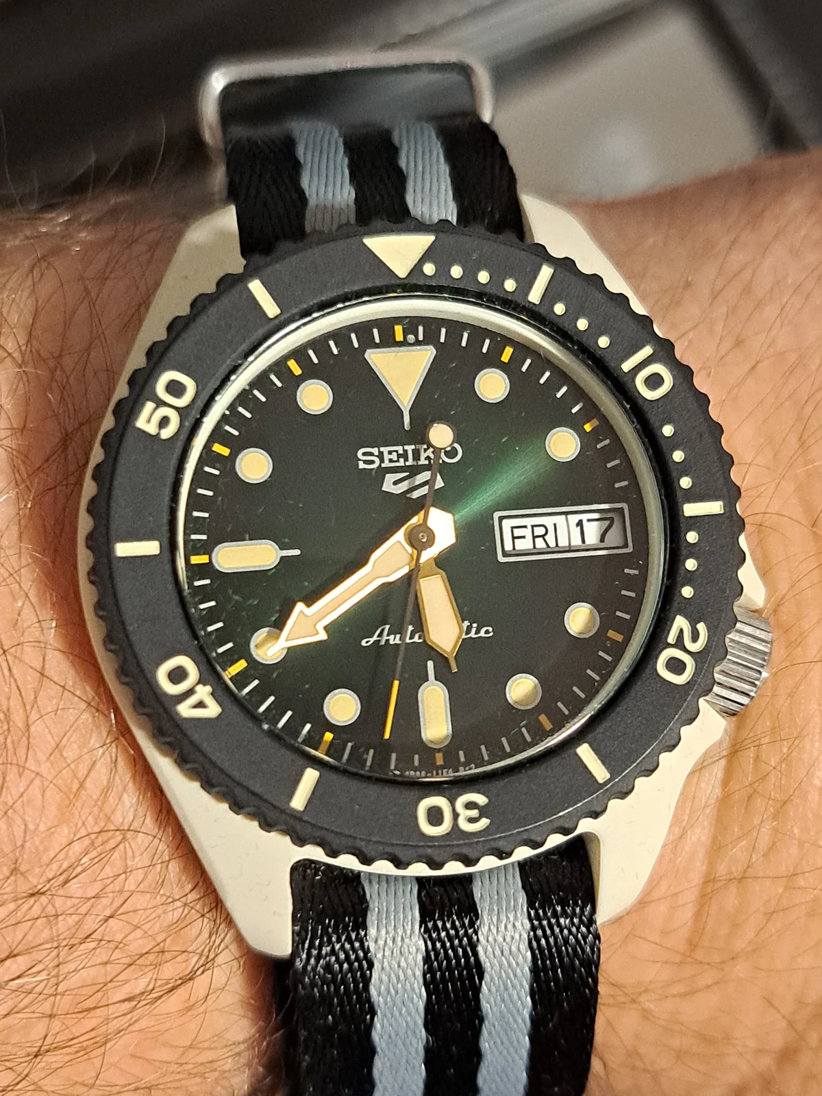Seiko-5sports-resina-chucheverano2025.webp