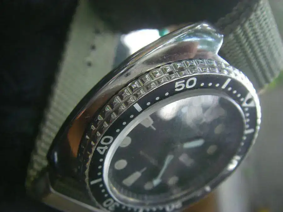 seiko 6309-7049 abril 77 remozado d.webp