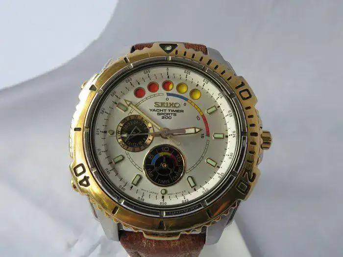 SEIKO 6M37.jpg