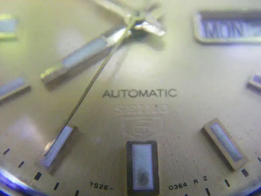 seiko 7S26-3040 JULIO 77 b.webp