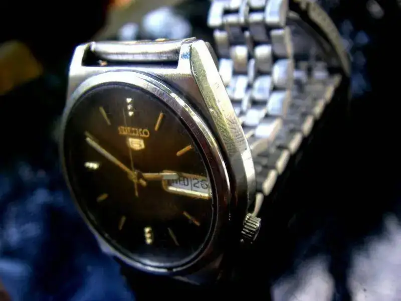 seiko 7s26-3070 NOV 77 b.webp