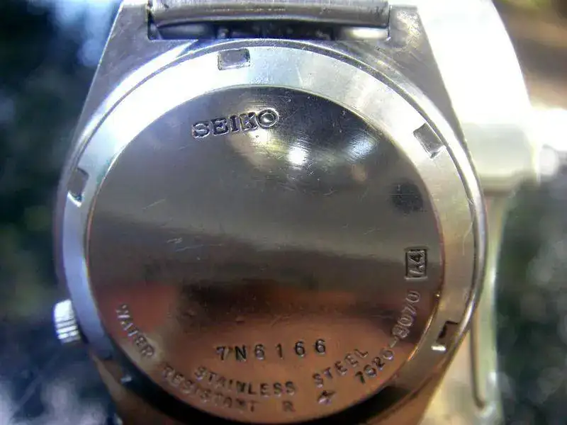 seiko 7s26-3070 NOV 77 d.webp