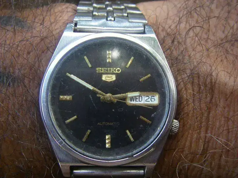 seiko 7s26-3070 NOV 77 e.webp