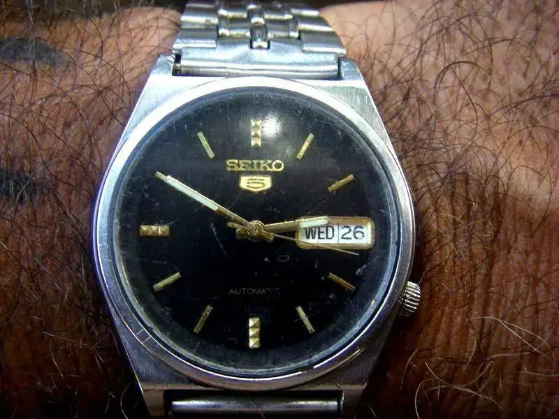 seiko 7s26-3070 NOV 77 e.webp
