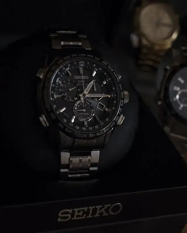 Seiko Astron dia 22 foto 2.webp