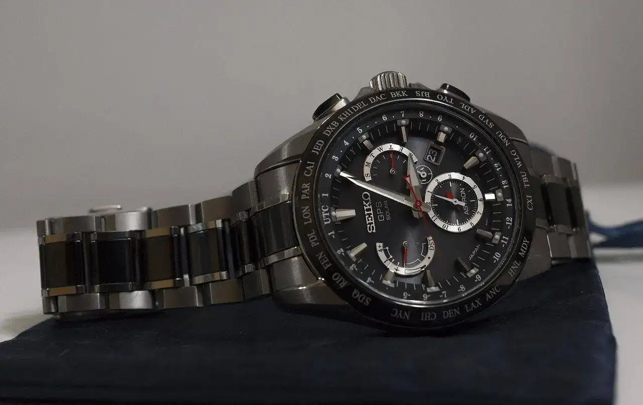 Seiko Astron DJ 11a.jpg