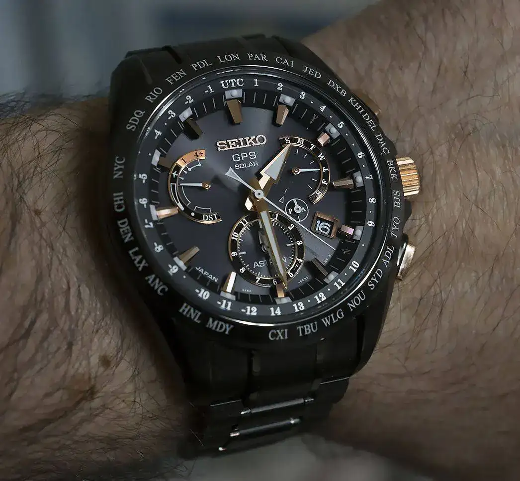 Seiko Astron GPS Titanio Ceramico.webp