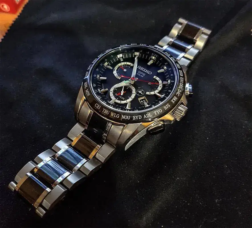 Seiko Astron Silver 1b.webp