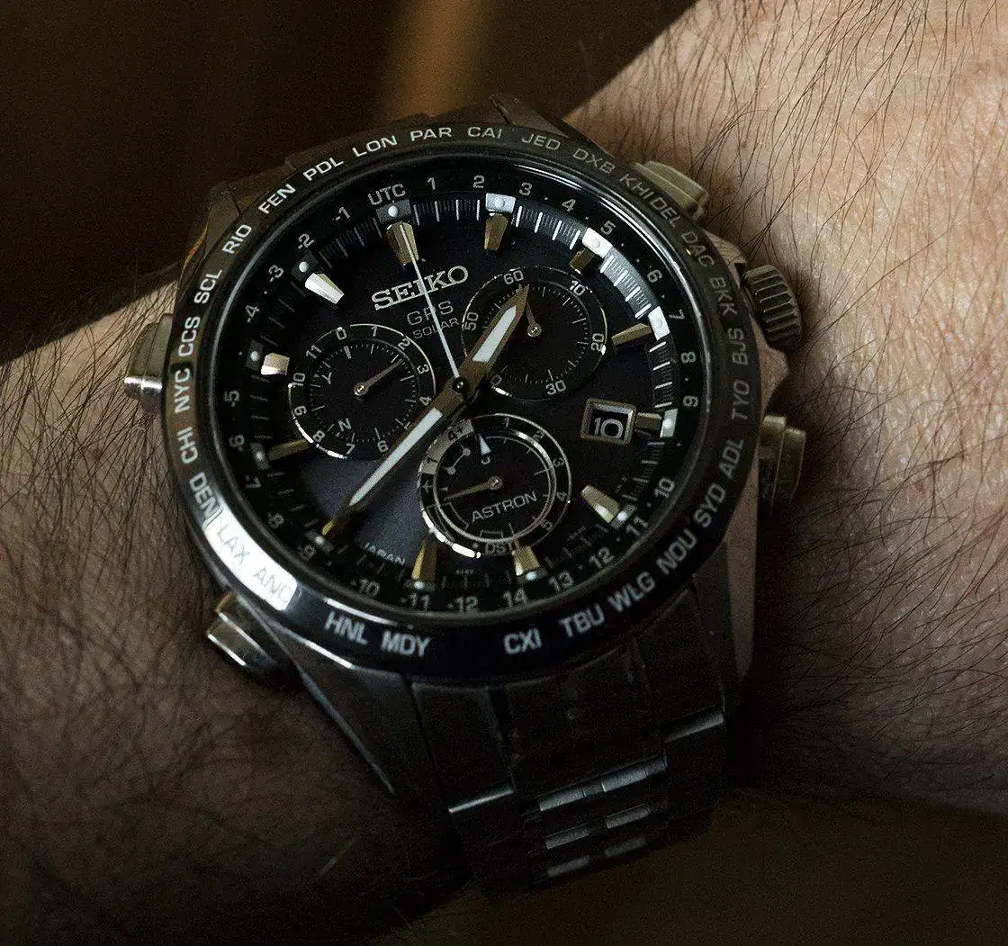 Seiko Astron Titanio 8x82.webp