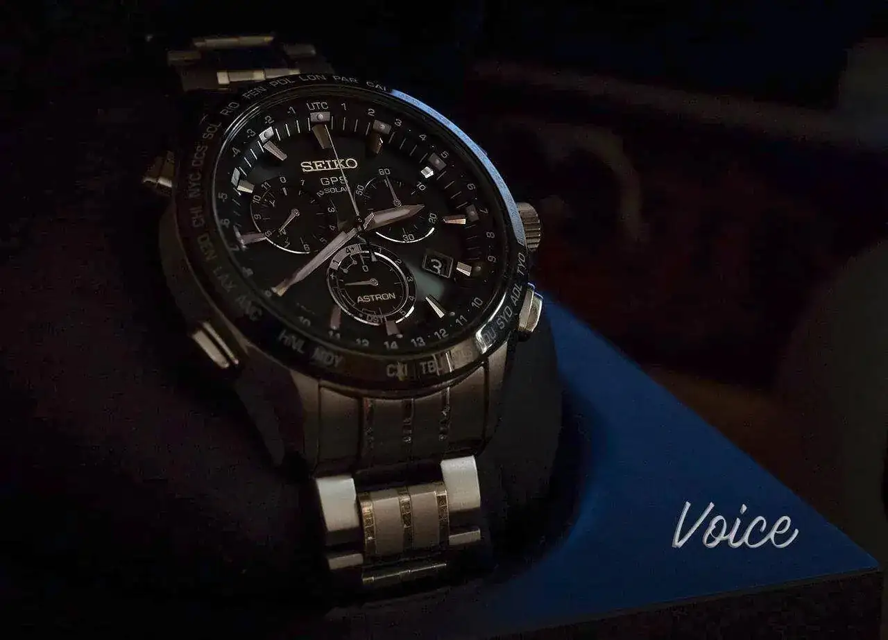 Seiko Astron Titanio Ceramico Limited_2.webp