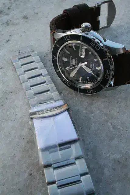 seiko azul brazalete original.webp